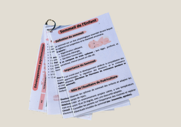 Pack Développement et Croissance de l’Enfant pour auxiliaires de puériculture - Fiches pédagogiques sur les étapes du développement physique et psychomoteur.